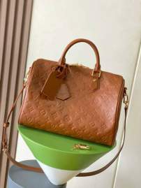 Picture of Louis Vuitton Handbags _SKUfw220044867fw